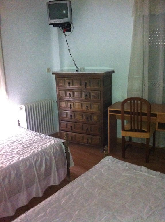 Pension Ruiz Linares  Room photo